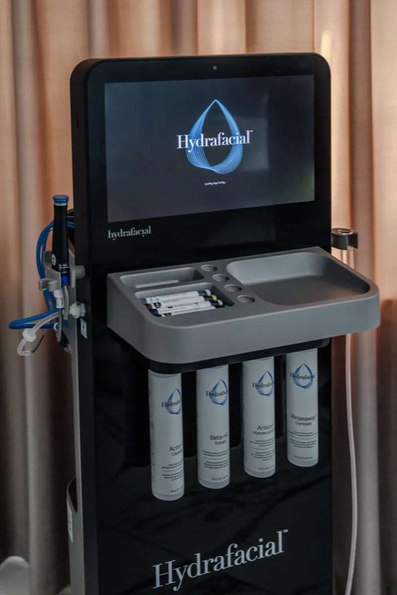 Апарат HydraFacial у GENEVITY